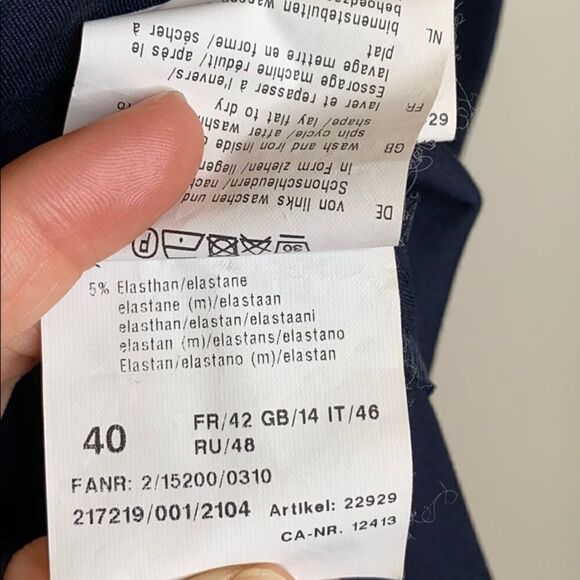 Basler Daywear in Shape Navy Sleeveless Ponte Top - Picture 4 of 5